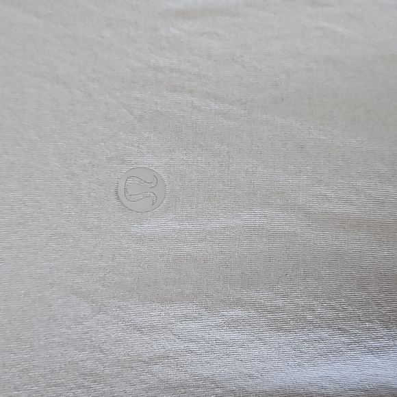 Lululemon tank - Picture 3 of 4